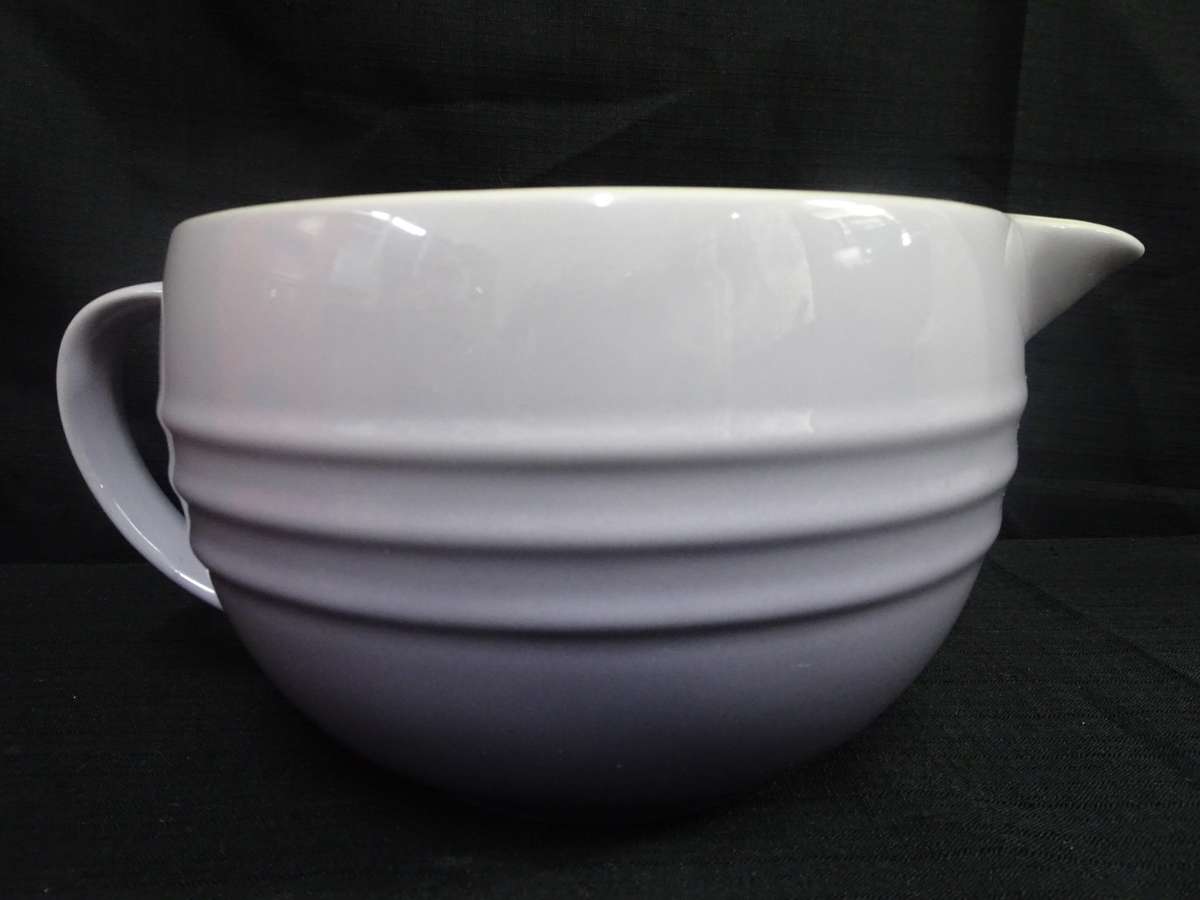 Stunnig Le Creuset 2-quart Batter Bowl Bluebell Purple Kitchen Mixing Measuring Stoneware