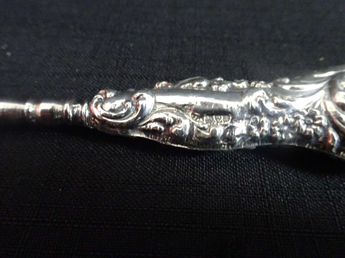 Stunning Hallmarked Sterling Silver Button Hook - 24cm Long - See Description - (Total W 55 Gram)