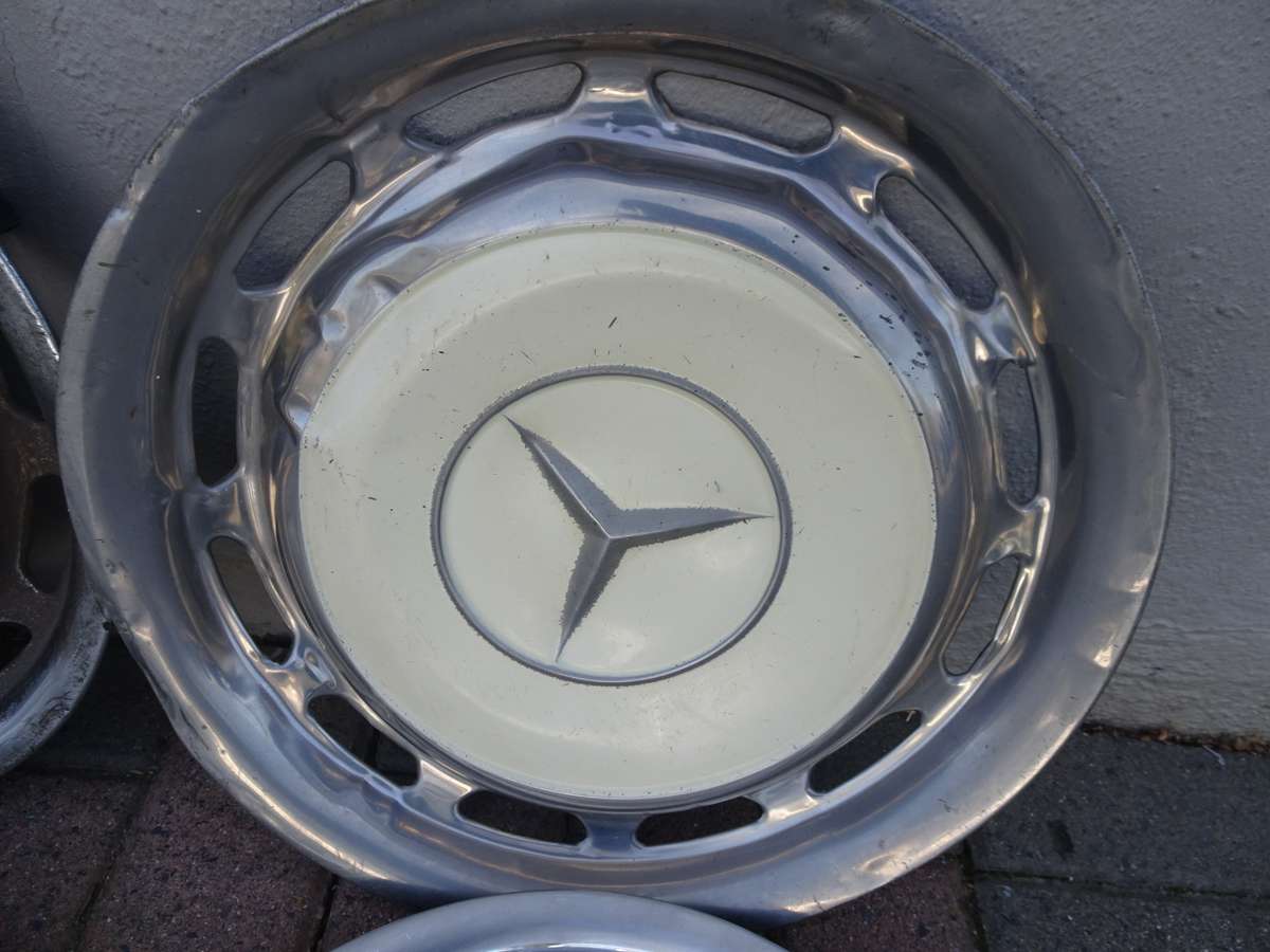 Collection Of Fifthteen Mercedes Benz Wheel Trimmings - In Secondhand Condition (View Images)