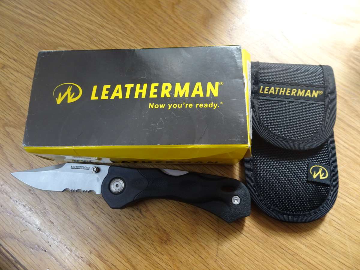 Stunning Leatherman H501 Lock Back Knife With Serrated Blade - In Excellent Condition