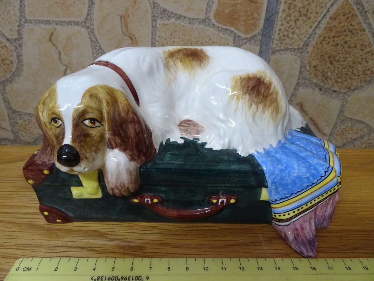 Very Rare Vintage Tiffany & Co Signed Cocker Spaniel Dog Porcelain Sculpture - In Good Condition