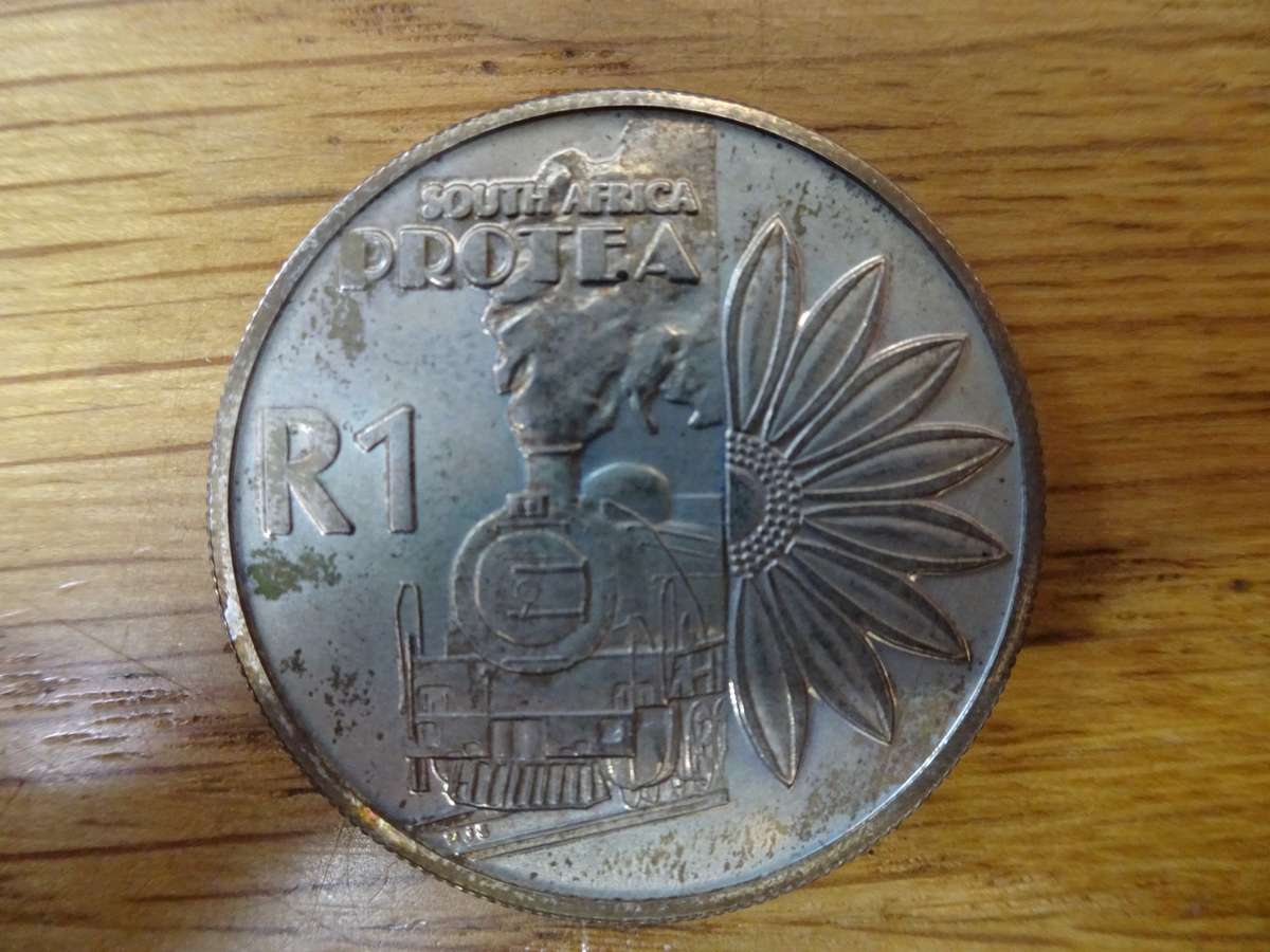 2001 South Africa Silver R1 Uncirculated Protea Year of Trains Coin - Excellent Condition