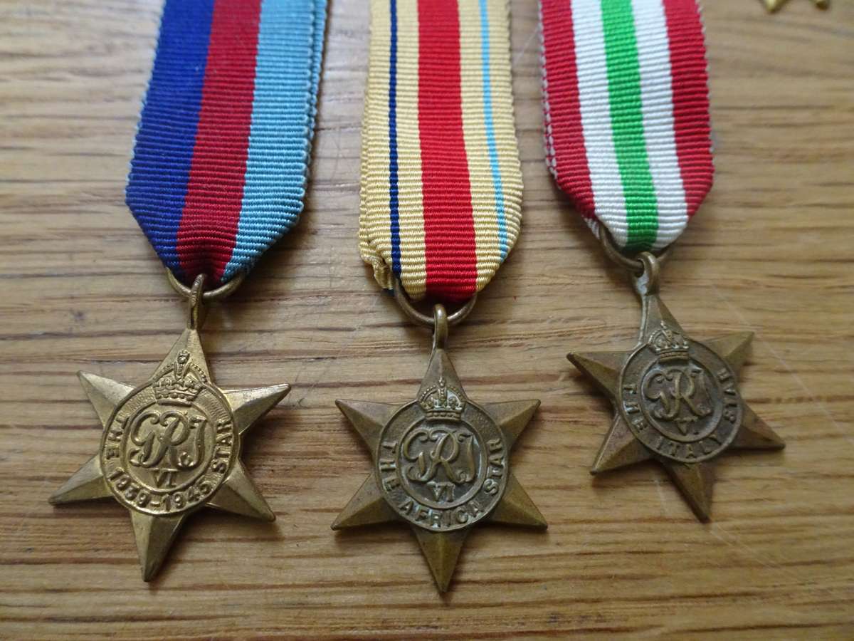 Eight WW1 And WW2 Miniature Medals - In Excellent Condition