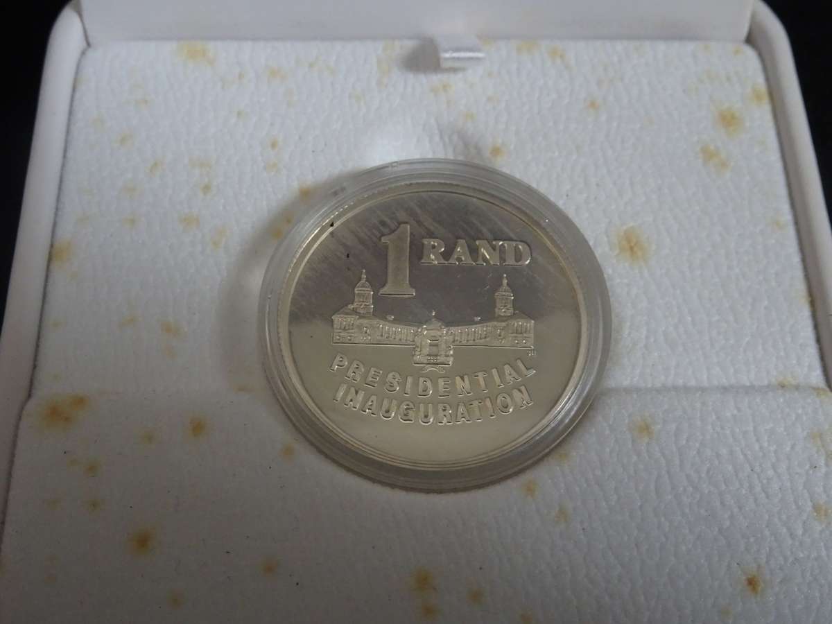 RARE 10 May 1994 Mandela Silver R1 Presidential Inauguration Coin - In Excellent Condition