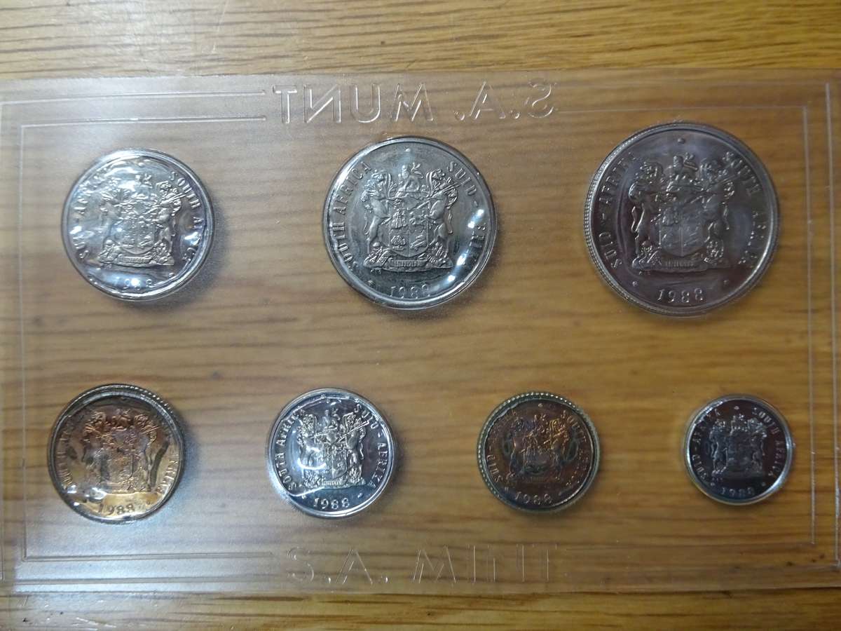 Republic Of South Africa Unculated 1988 Mint Pack - In Excellent Condition