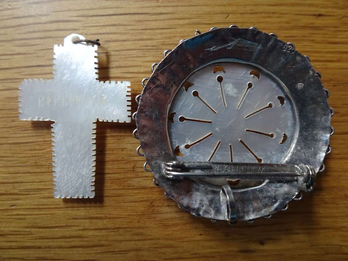 Beautiful 925 Sterling Silver Bethlehem Mother Of Pearl Brooch And a Pendant - 8.8 Gram