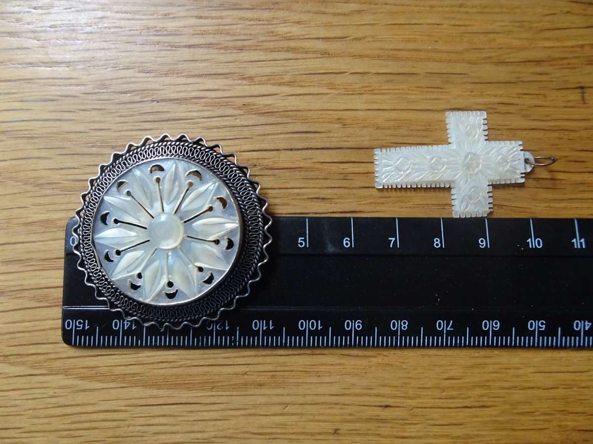 Beautiful 925 Sterling Silver Bethlehem Mother Of Pearl Brooch And a Pendant - 8.8 Gram