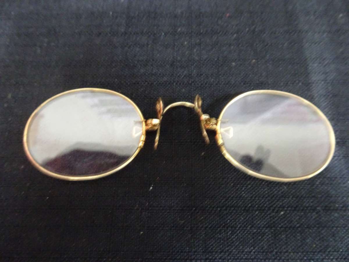 Stunning Vintage 1900 - 1930's Pinz Nez Spectacles with Case - Secondhand Condition