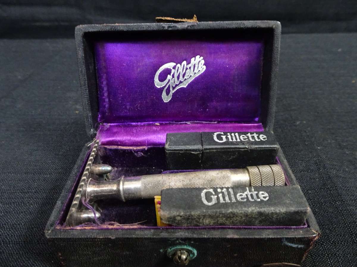 Collection Of Three Vintage Razors - See My Description