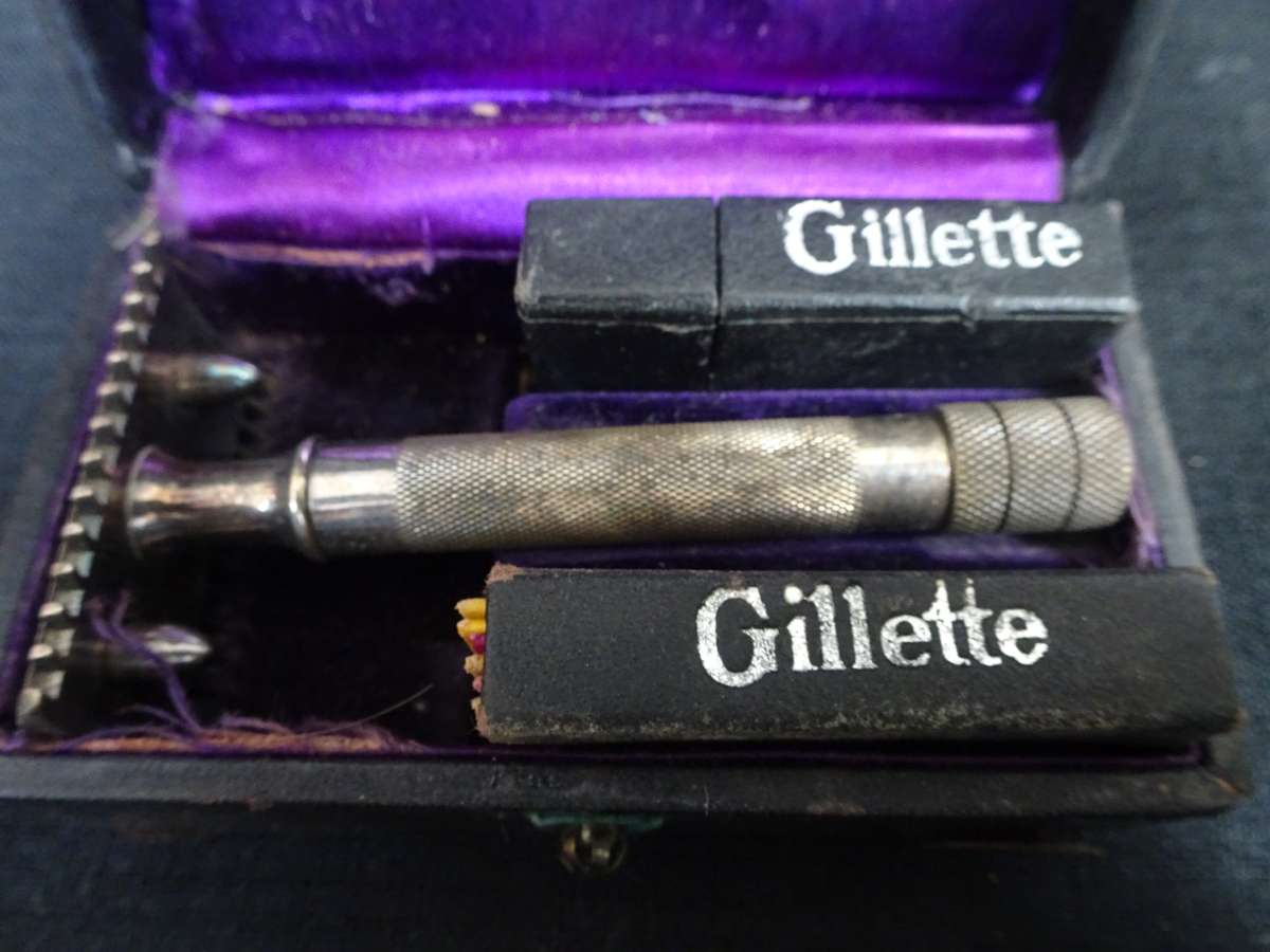 Collection Of Three Vintage Razors - See My Description