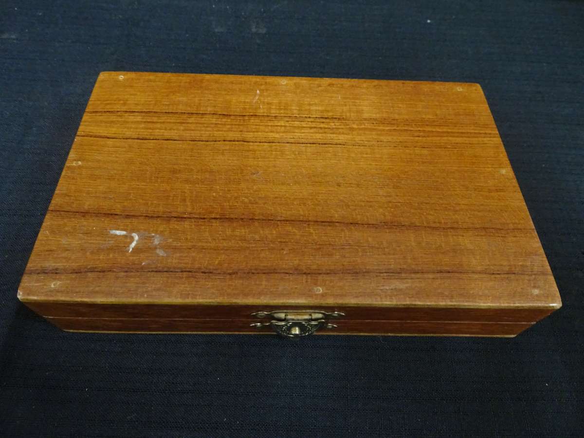 Stunning Vintage Sunrise Royal Coachman Fly Fishing Tying Kit  - Excellent Condition