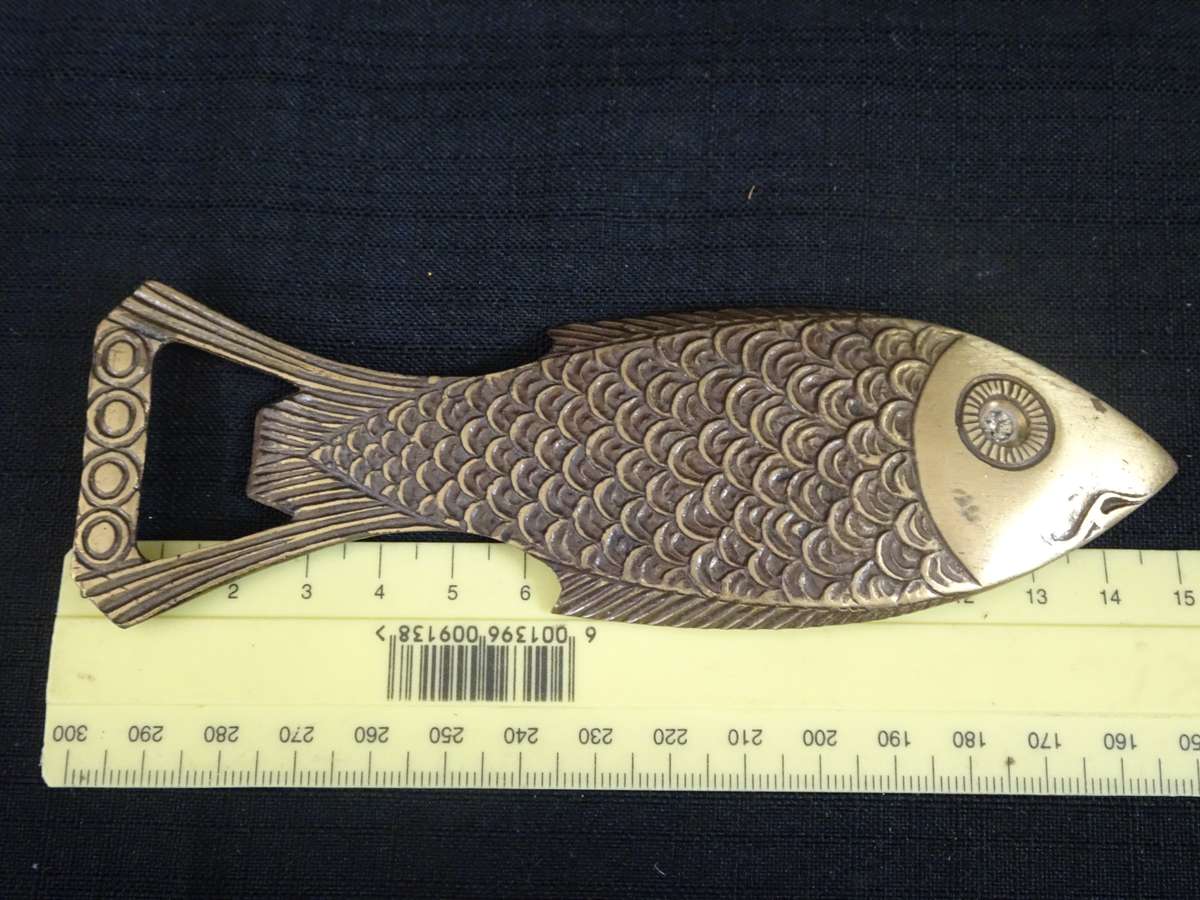 Two Vintage Wine Bottle Openers And Two Vintage Bottle Openers - In Good Condition