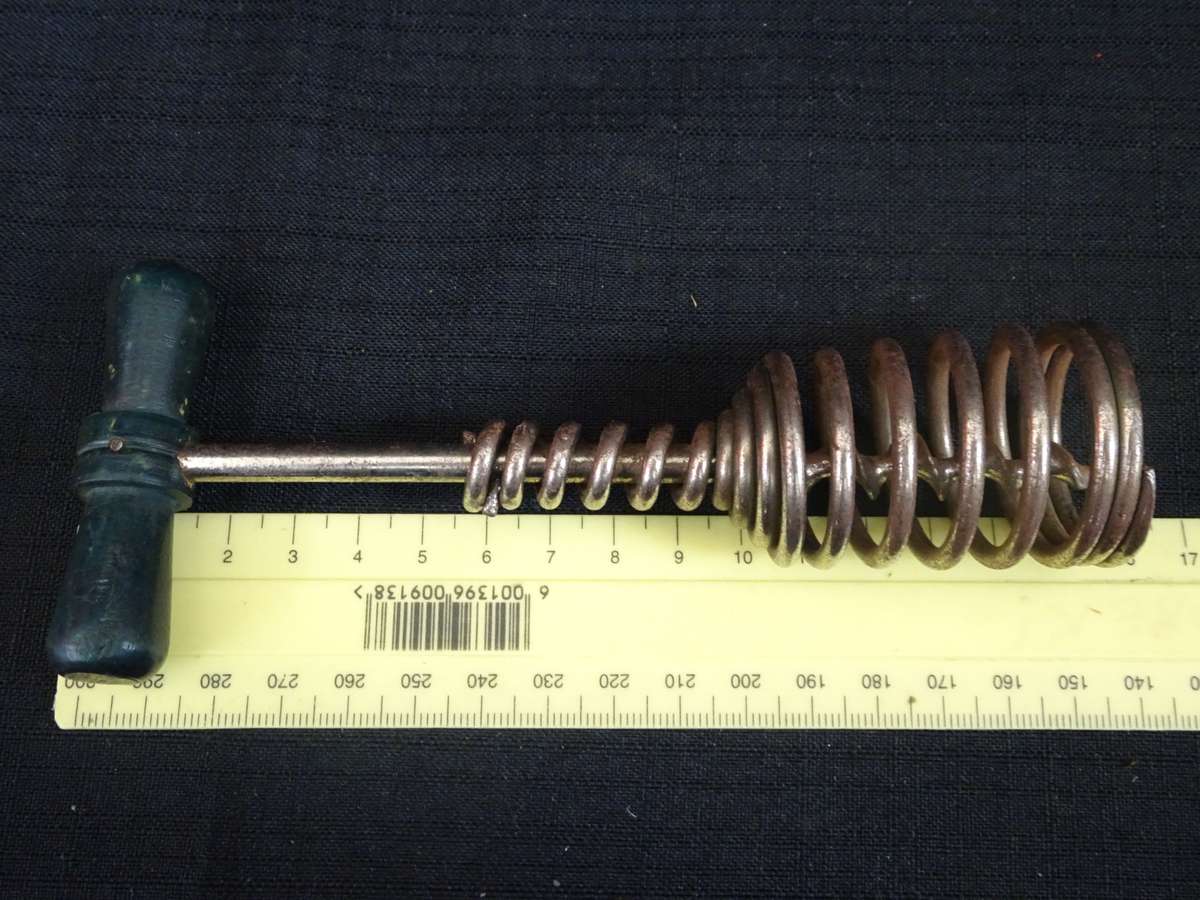 Two Vintage Wine Bottle Openers And Two Vintage Bottle Openers - In Good Condition