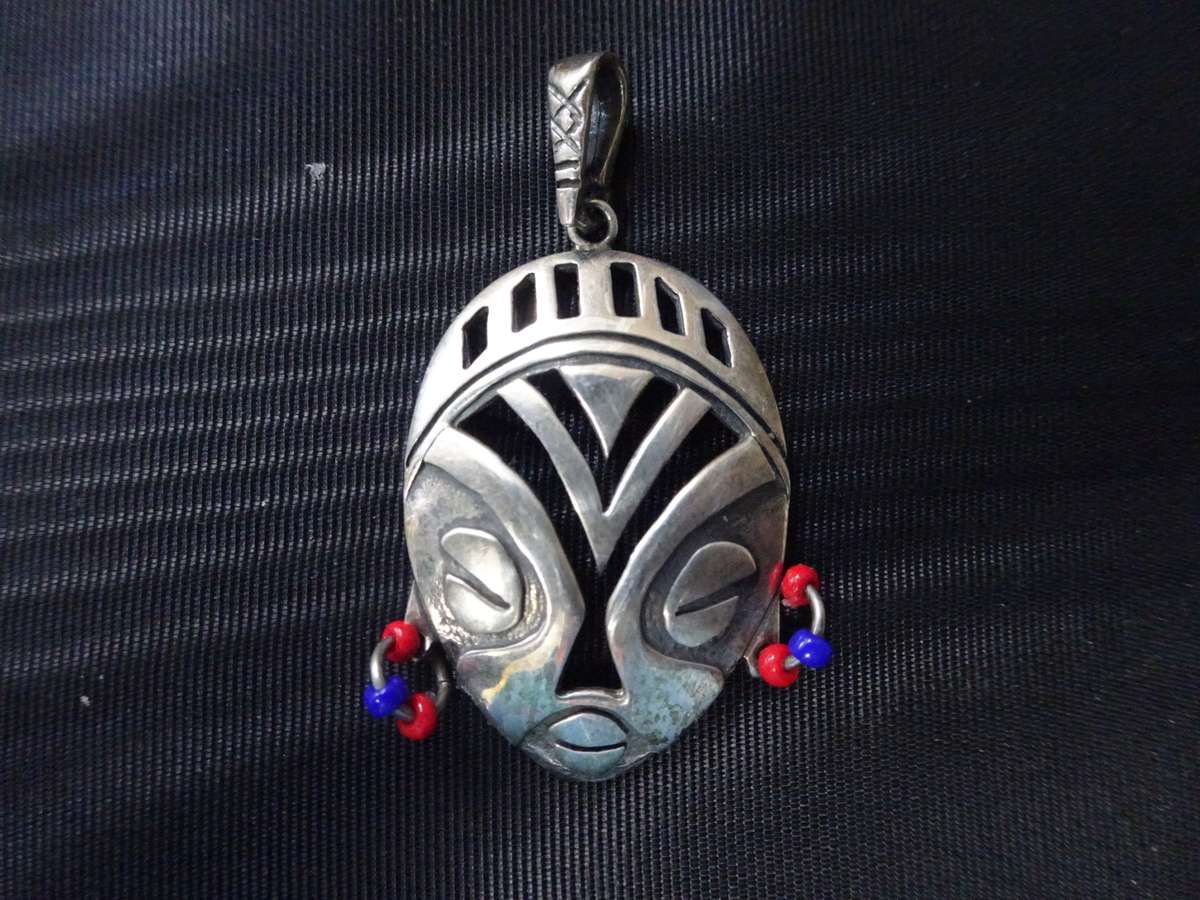 Stunning Sterling Silver African Mask Tribal Pendant - Marked 925 - 4.1 Grams