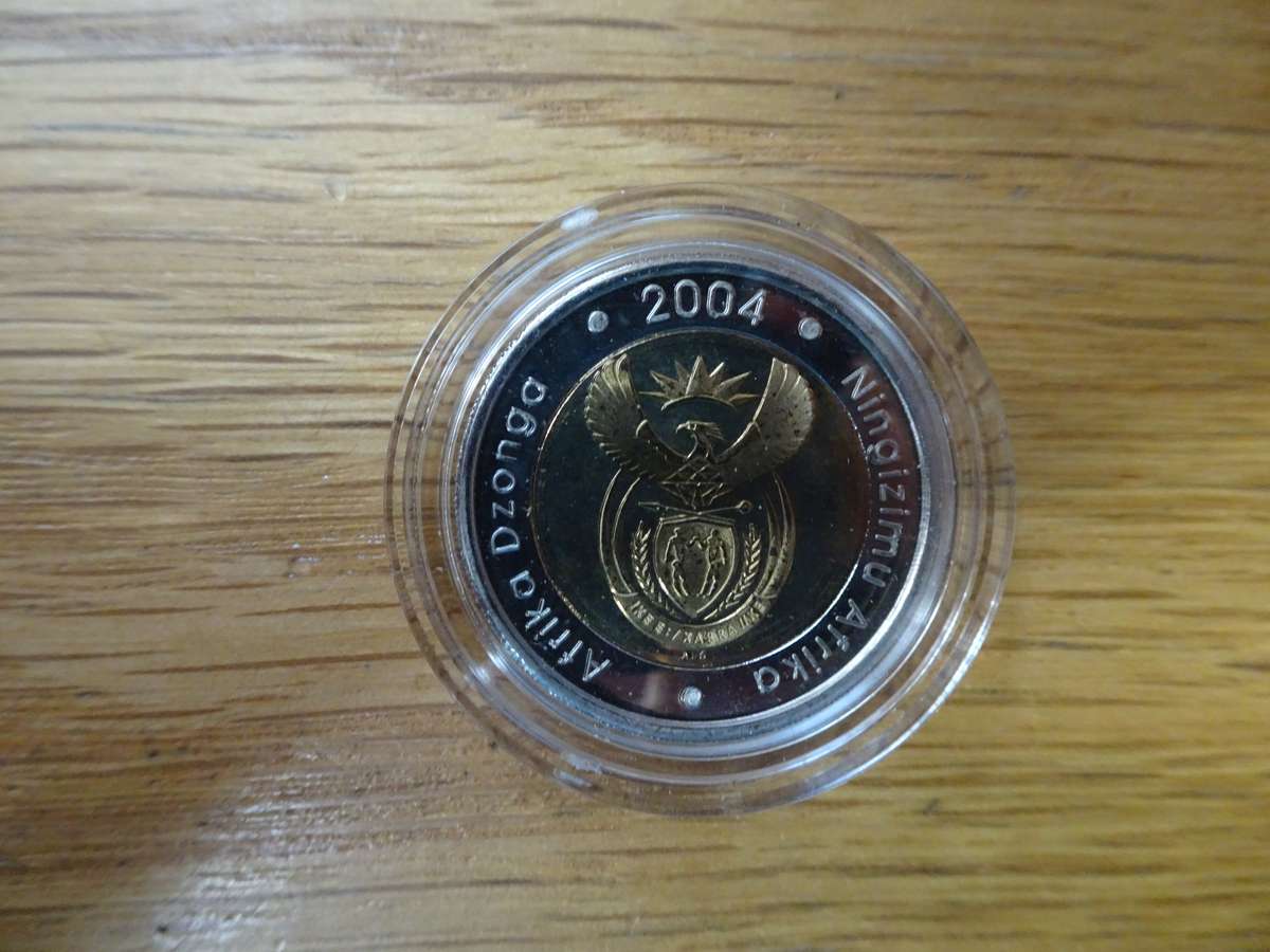 2004 - R5 Circulation Coin - Minted By The South African Mint Company - In Excellent Condition