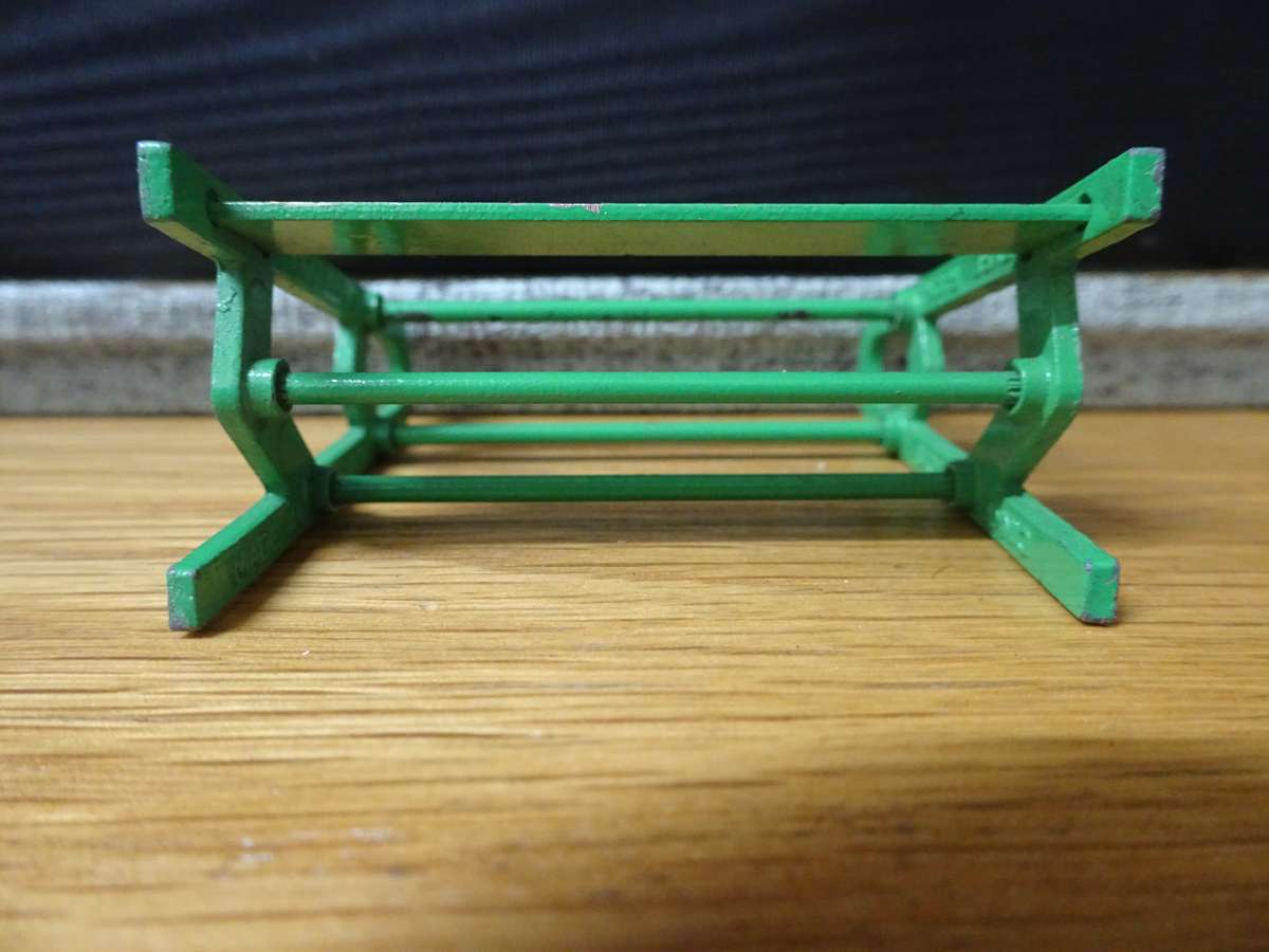 Vintage Dinky 786 Service Station "Dunlop" Tyre Rack - I n Good Condition