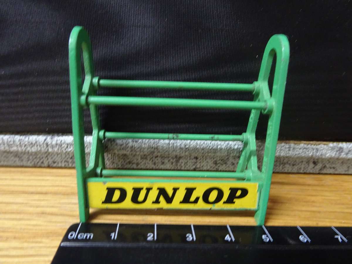 Vintage Dinky 786 Service Station "Dunlop" Tyre Rack - I n Good Condition