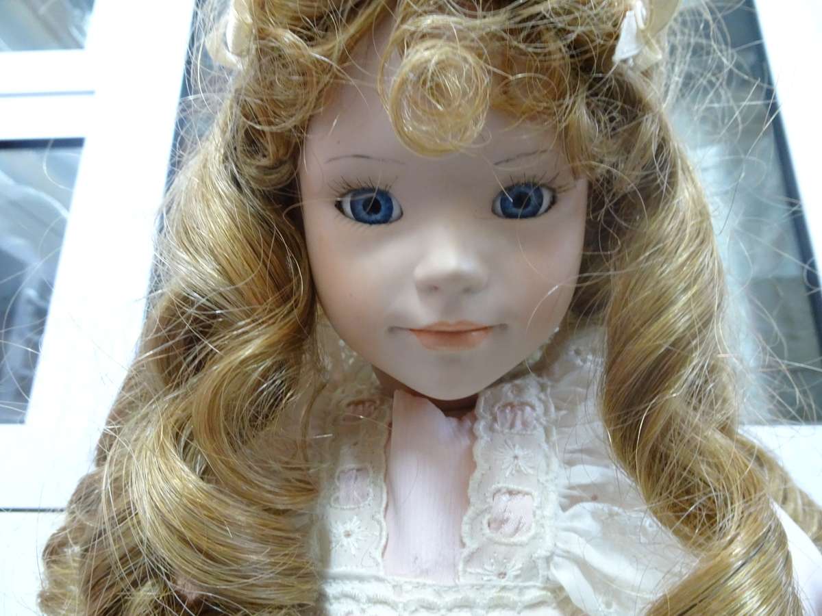 Lovely 1980's Vintage Porcelain Doll On Stand - 50cm Hight - In Very Good Condition