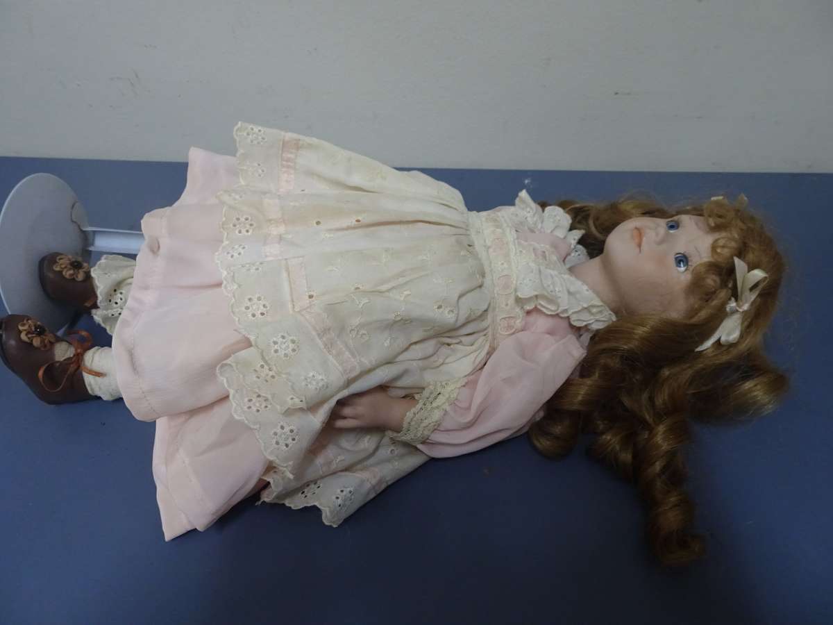 Lovely 1980's Vintage Porcelain Doll On Stand - 50cm Hight - In Very Good Condition