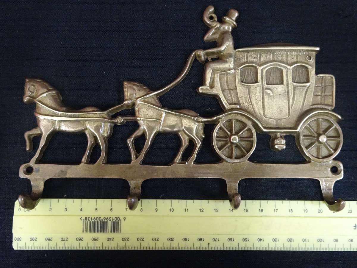Stunning Vintage Solid Brass Horse & Carriage 4 Hook Wall Hanging Key Holder - Excellent Condition