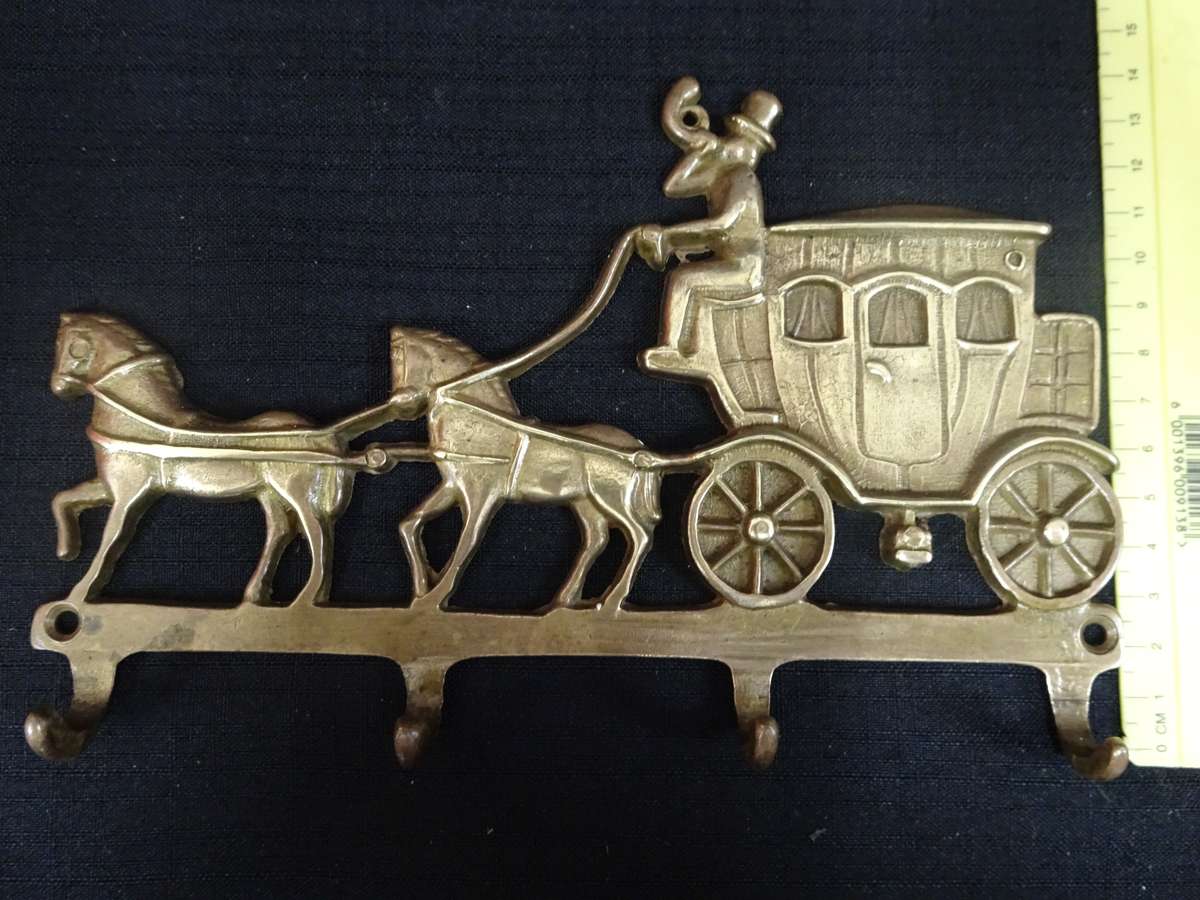 Stunning Vintage Solid Brass Horse & Carriage 4 Hook Wall Hanging Key Holder - Excellent Condition