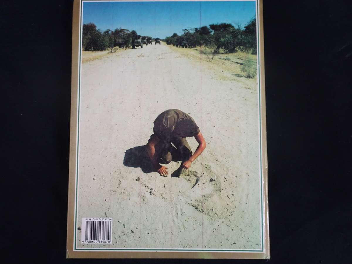 South Africa's Border War 1966-1989 Book by Willem Steenkamp - In Goeie Kondisie