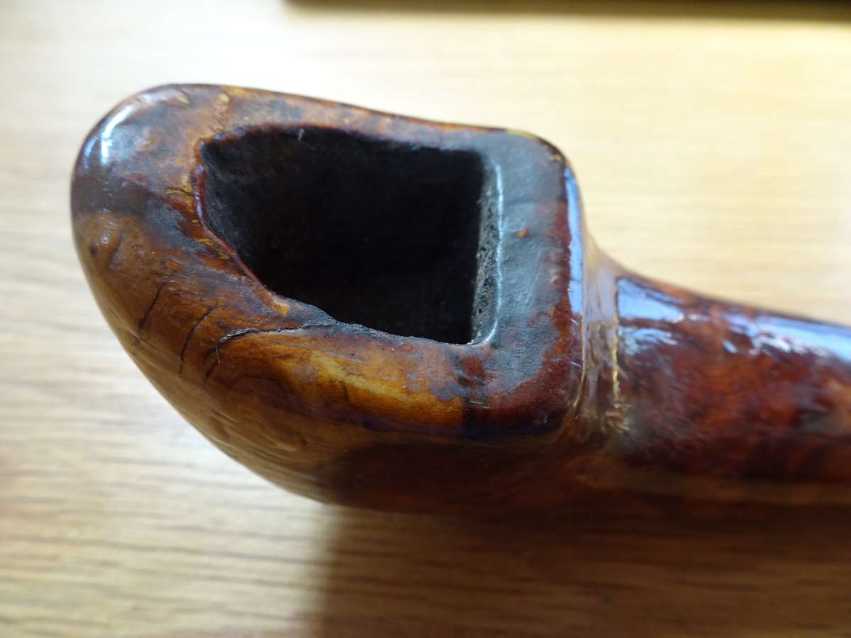 Stunning Vintage Briar Glossy Wood Smoking Pipe - In Good Condition