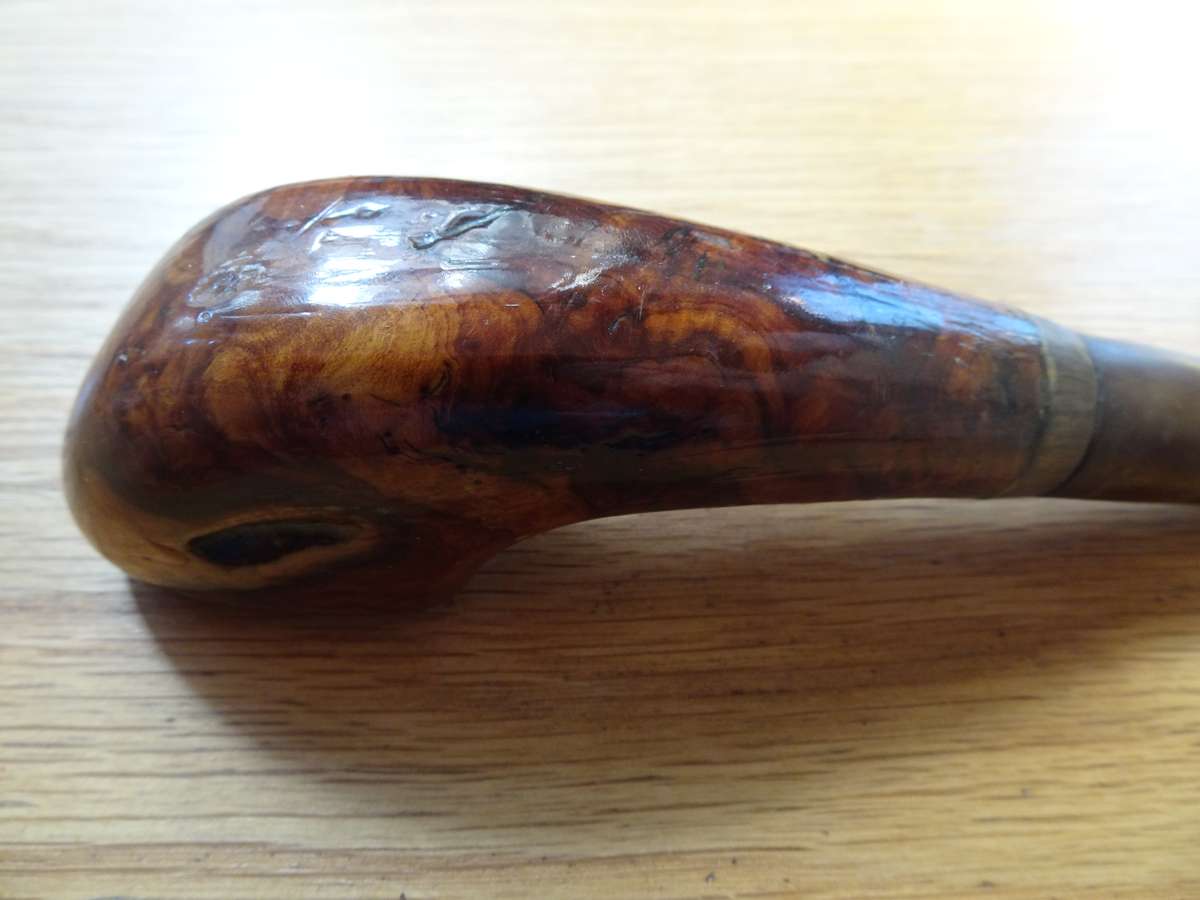 Stunning Vintage Briar Glossy Wood Smoking Pipe - In Good Condition