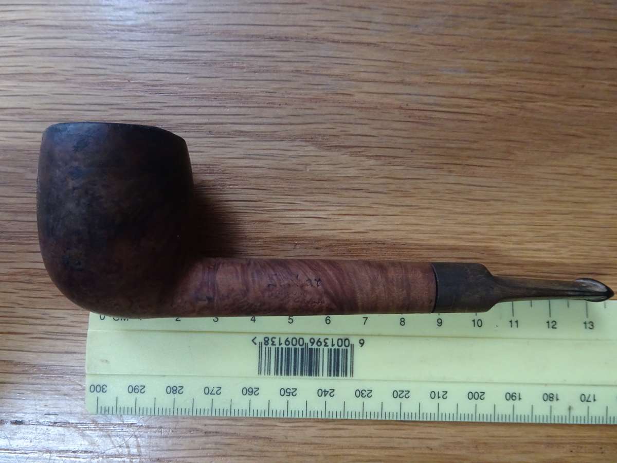 Beautiful Vintage Jaohar (No. 940) Walnut Smoking Pipe - In Used Condition - Made In London England
