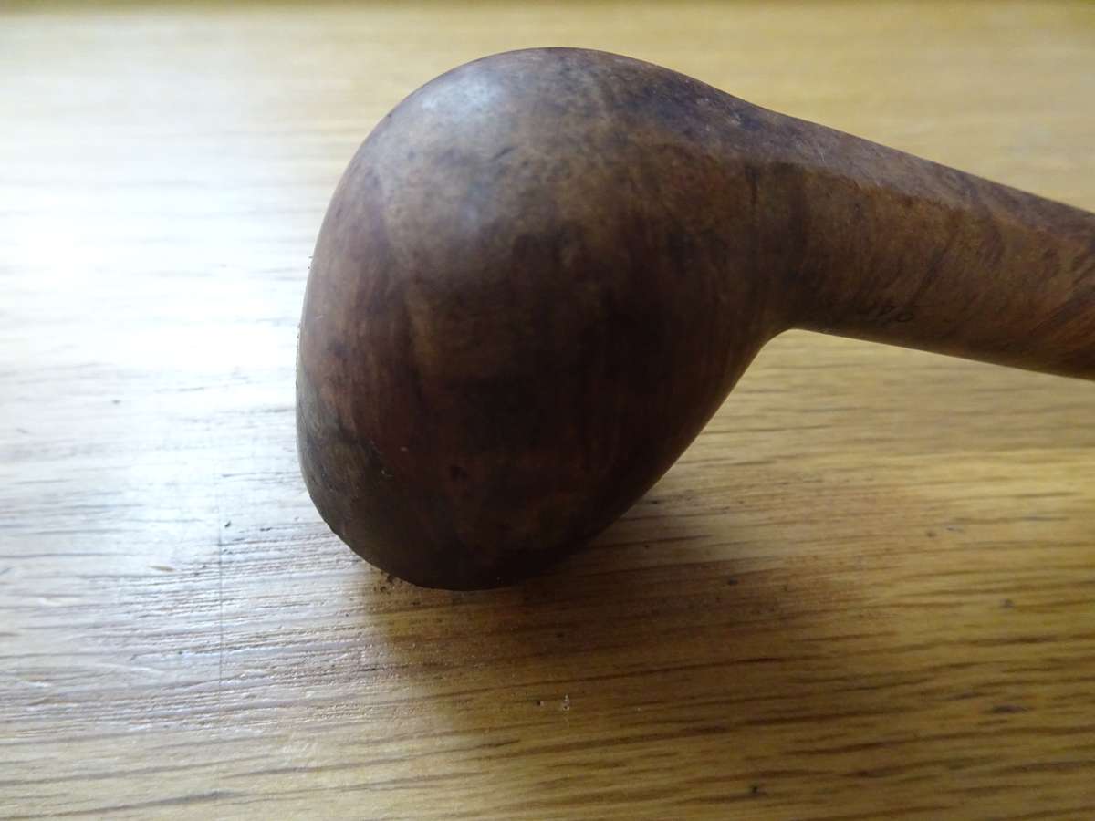 Beautiful Vintage Jaohar (No. 940) Walnut Smoking Pipe - In Used Condition - Made In London England