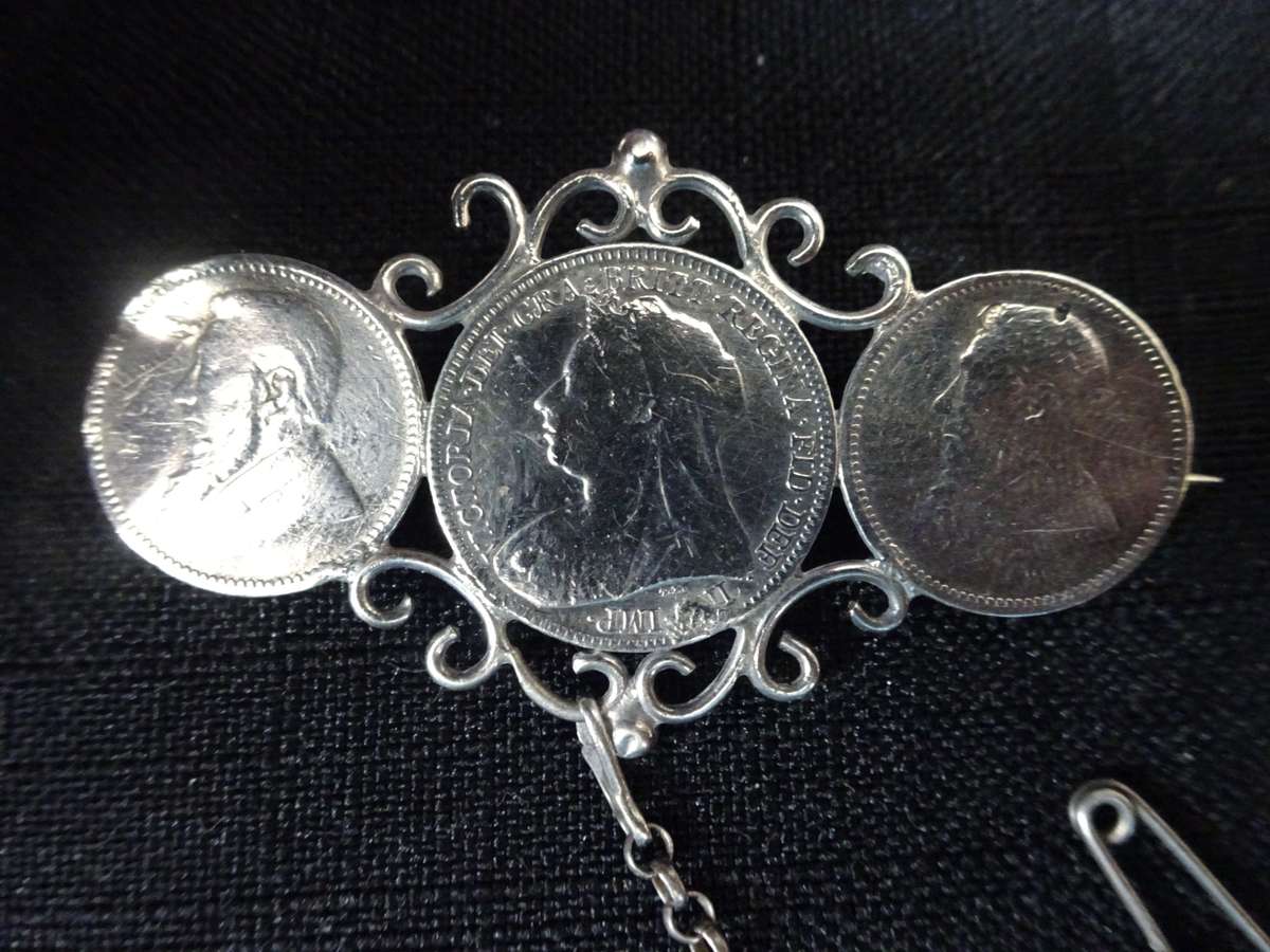 Stunning Silver POW Brooch With Two ZAR Coins,Three Pence 1896 And One British Six Pence 1897-9Grams