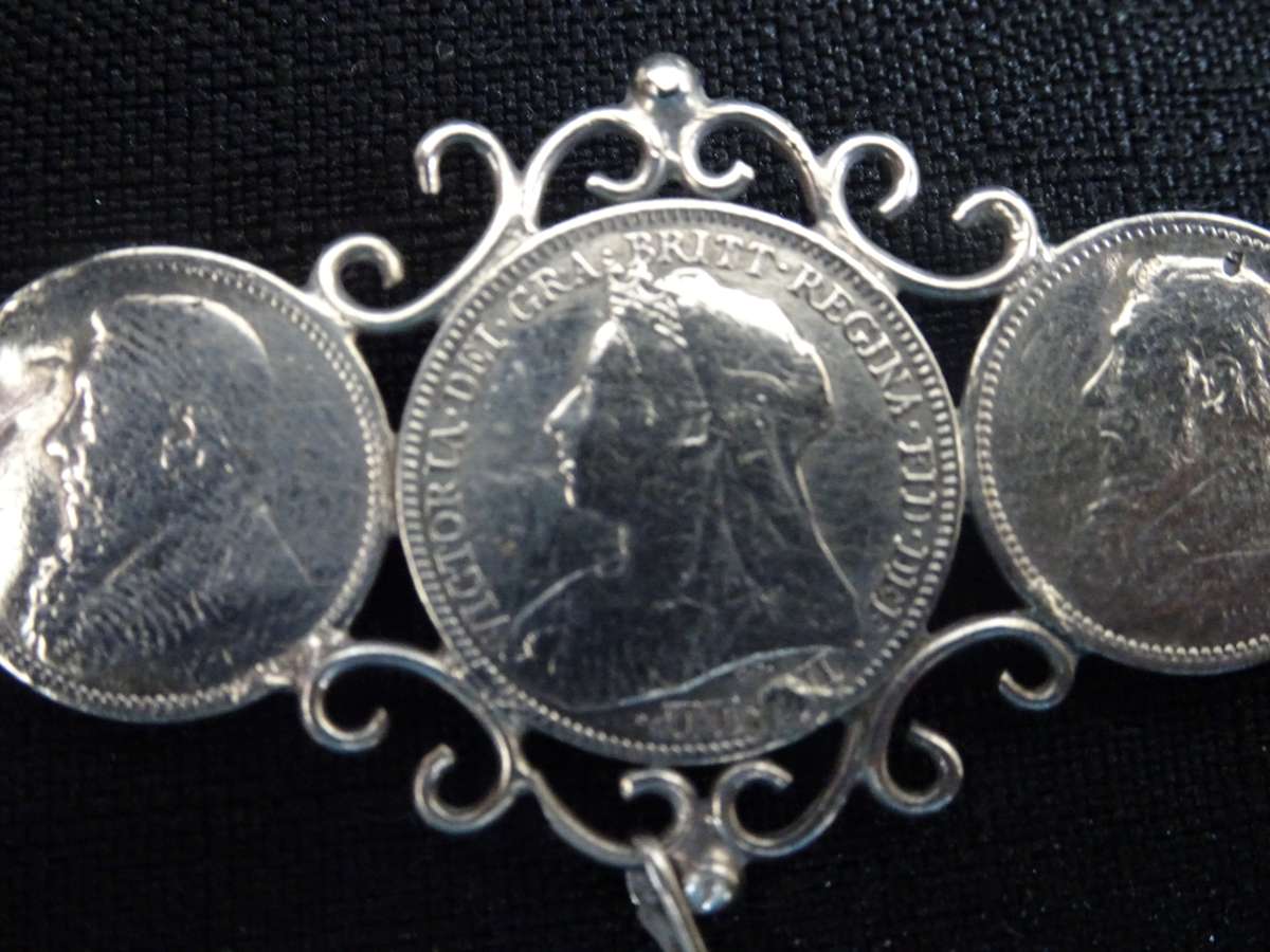 Stunning Silver POW Brooch With Two ZAR Coins,Three Pence 1896 And One British Six Pence 1897-9Grams