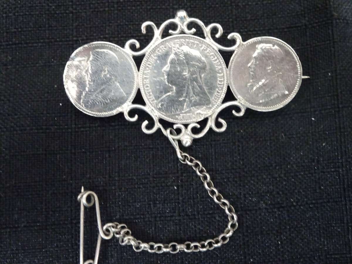 Stunning Silver POW Brooch With Two ZAR Coins,Three Pence 1896 And One British Six Pence 1897-9Grams