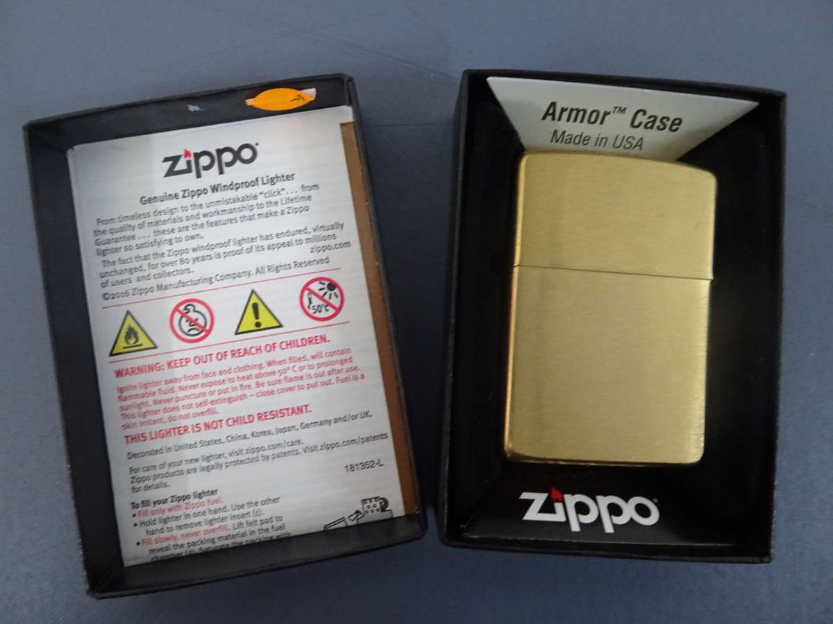 Stunning Genuine Zippo Lighter (Armor Case) - Bradford, PA. Made In U.S.A - In Original Box