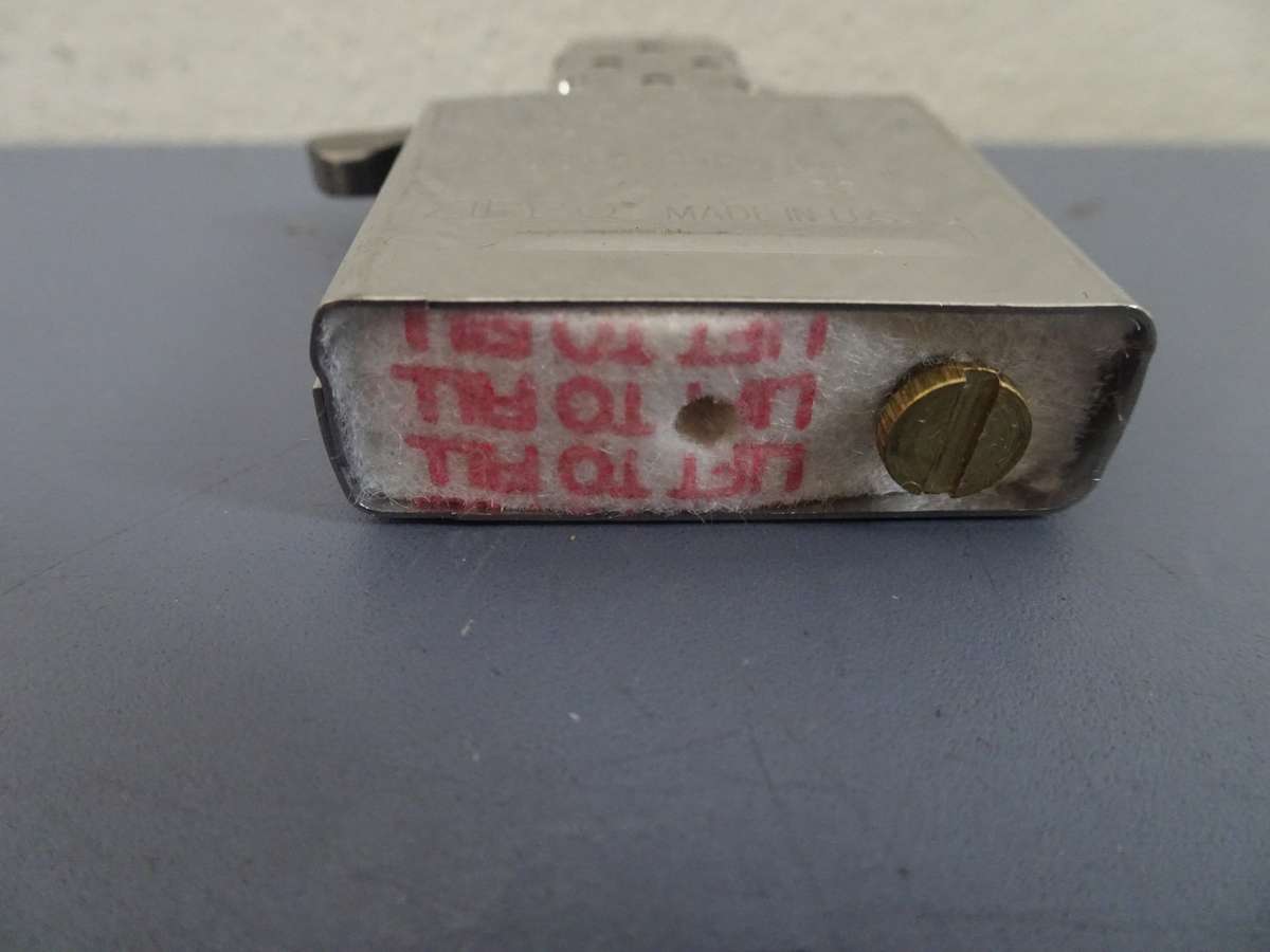 Stunning Genuine Zippo Lighter (Armor Case) - Bradford, PA. Made In U.S.A - In Original Box