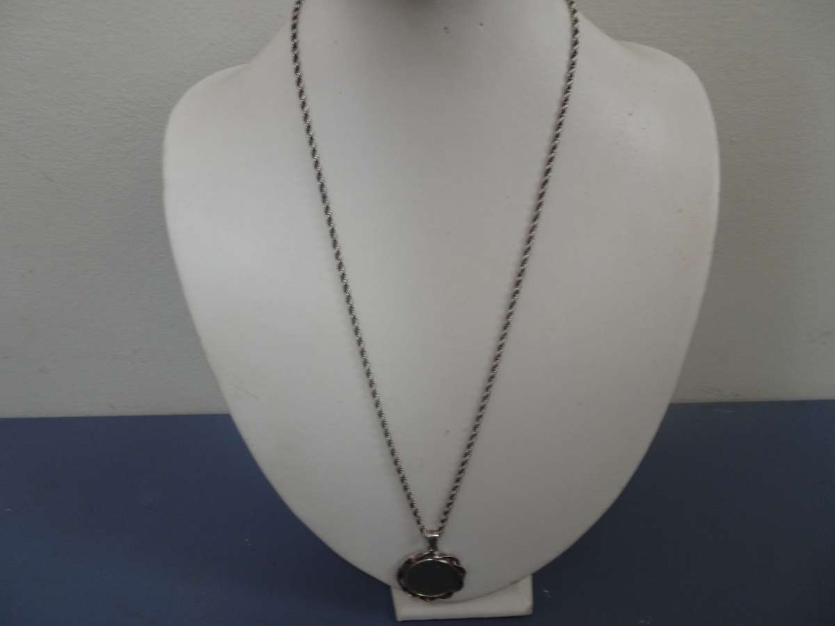 Stunning Silver (925) Rope Chain With 1977 Nederlands One Gulden Coin Silver Pendant-See Description