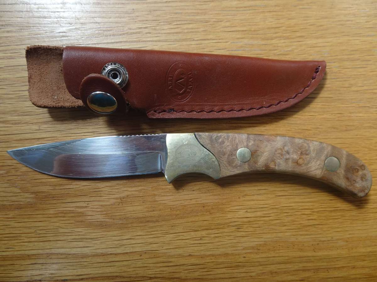 Stunning Agri Safari Hunting Knife In Original Leather Case - In Good Condition