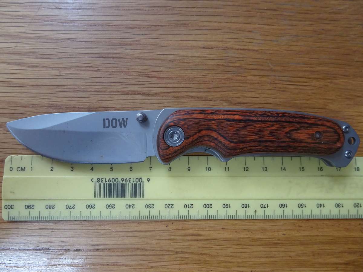 Stunning DOW Stainless 420 Fold Up Pocket Hunting Knife - In Good Condition