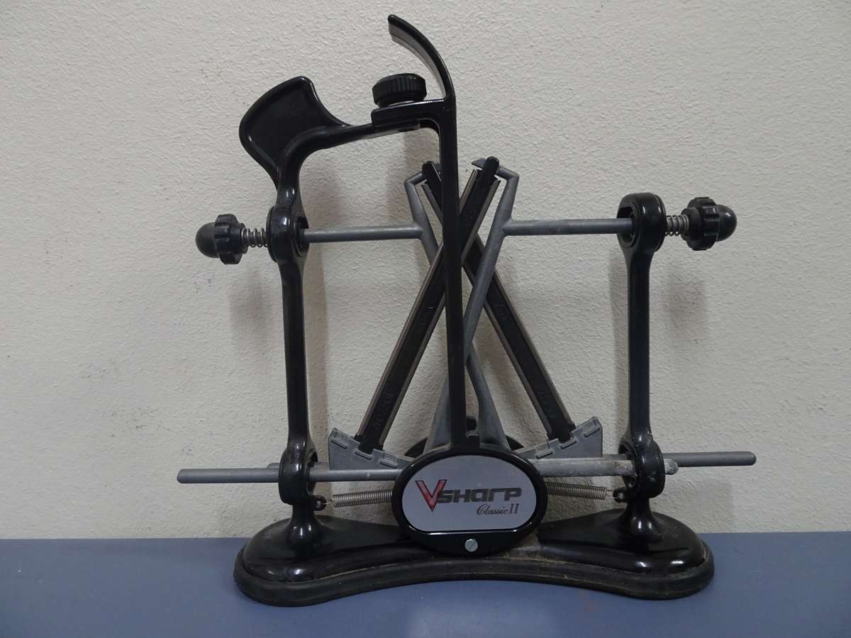 Stunning V-Sharp Classic II Elite Sharpener - Black - In Good Condition