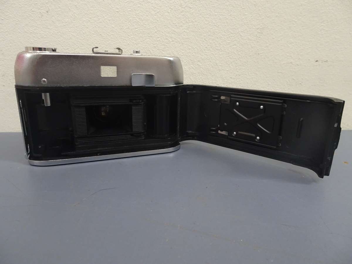 Stunning Vintage Halina Paulette Electric 35mm Point And Shoot Film Camera - Not Tested