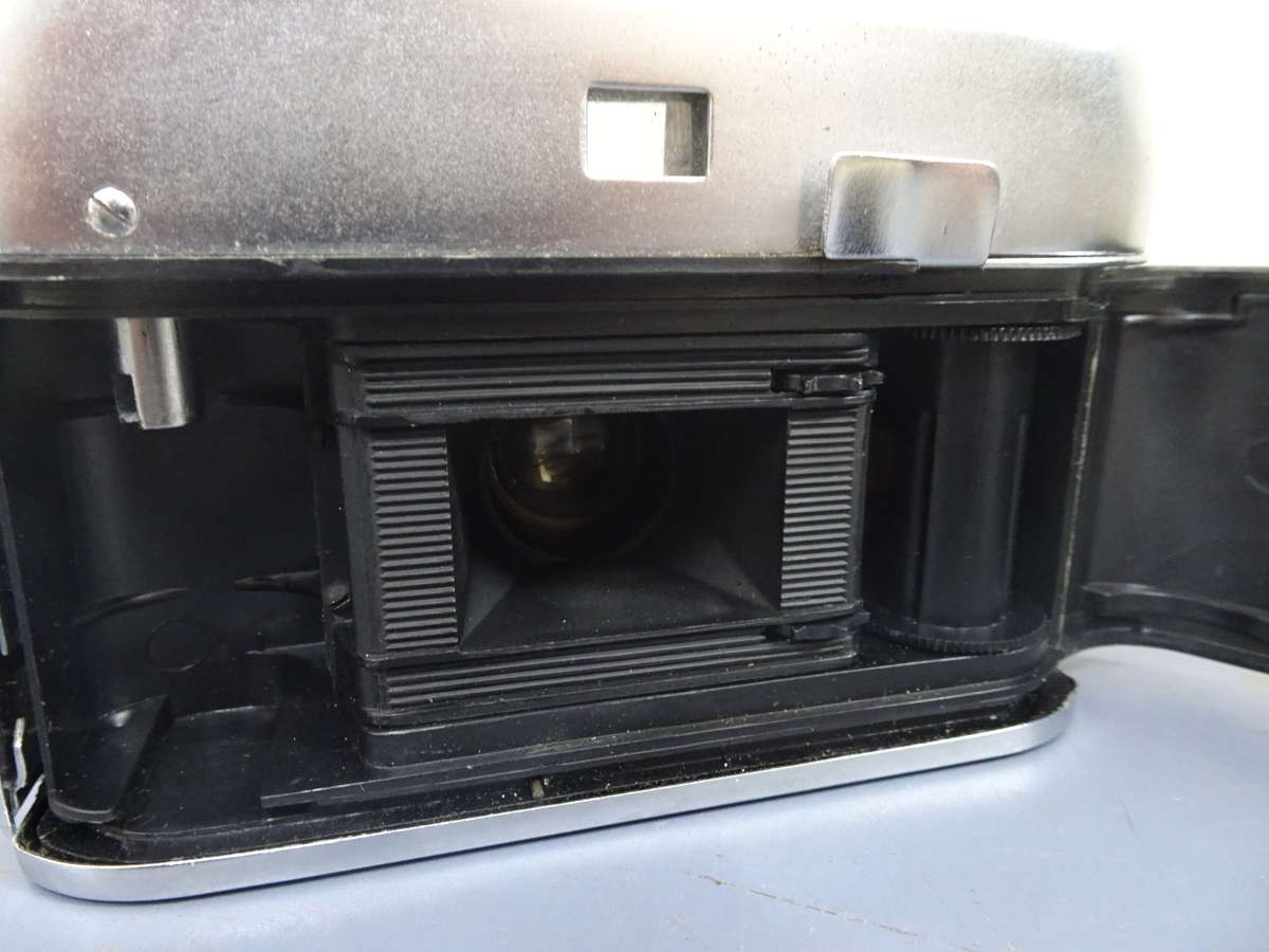 Stunning Vintage Halina Paulette Electric 35mm Point And Shoot Film Camera - Not Tested