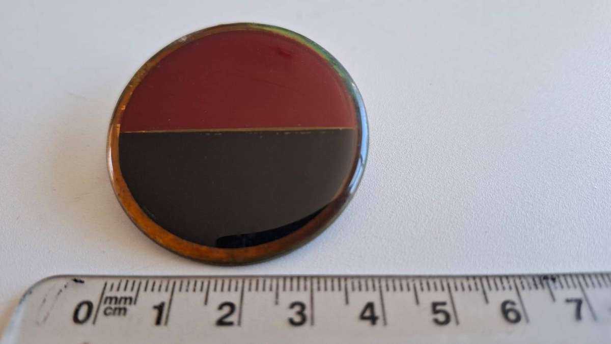 SANDF 44 Parachute Brigade Charlie Company Metal Badge- Pins in tact -Good Condition