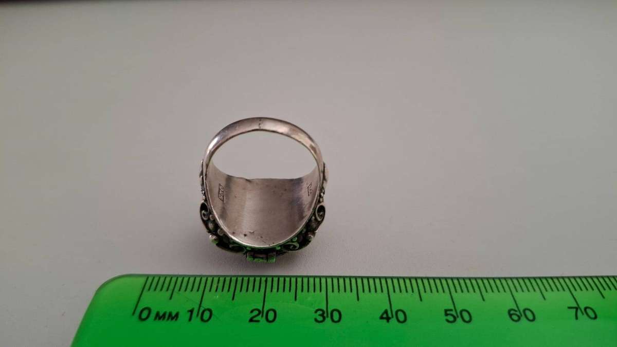Stunning 925 Silver Locket Ring in Good Condition - 3.3 grams - 12mm(Dim) Clearly Marked