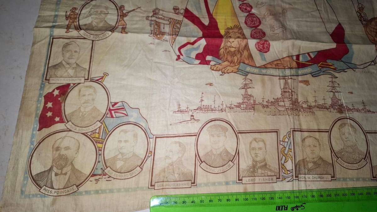 Stunning Vintage 1910"s WW1 Silk Souvenir in Good Condition