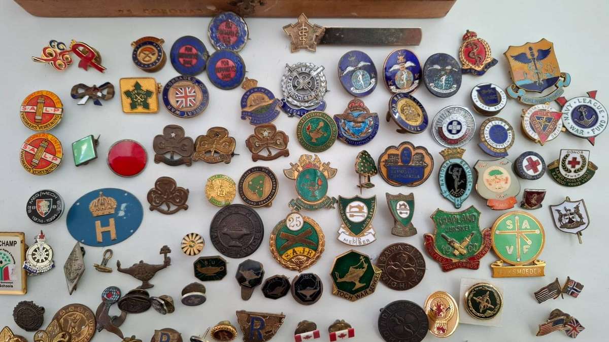 Interesting Lot of Vintage Military and Other Badges in Old Cigar Box (Bidding for the Lot)