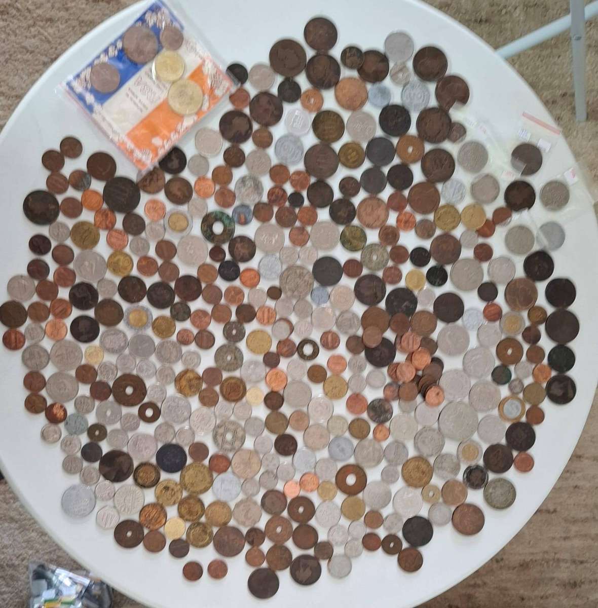 Collection of Vintage and Other South Africa/International Coins and Tokens in Old Tin Box +/- 2KG