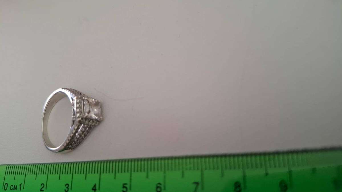 Stunning Sterling Silver 925 Engagement Ring with With Stone- 3.9 Grams-Dim 16mm Excellent Condition