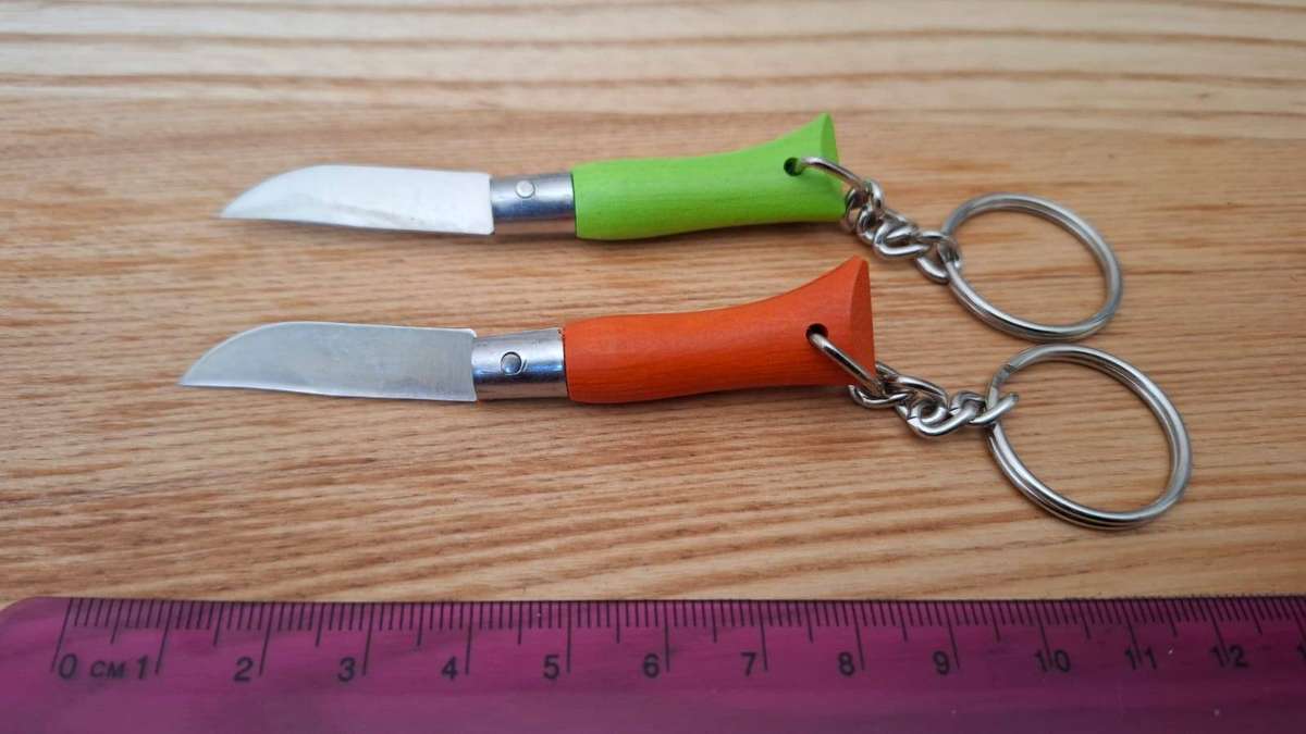 Two Opinel Savoir France Keyring Pocket Knifes in Excellent Condition