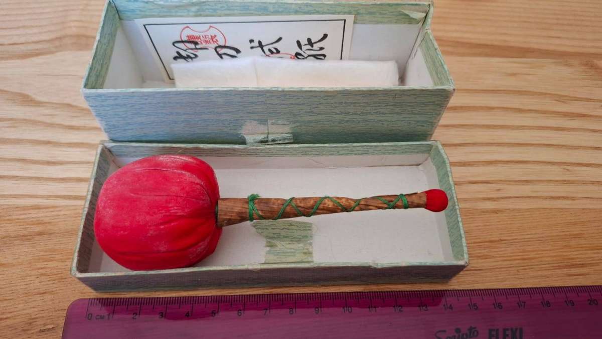 Japanese Uchiko Powder used for Dusting Katana Swords or any Carbon Blade - Good Condition