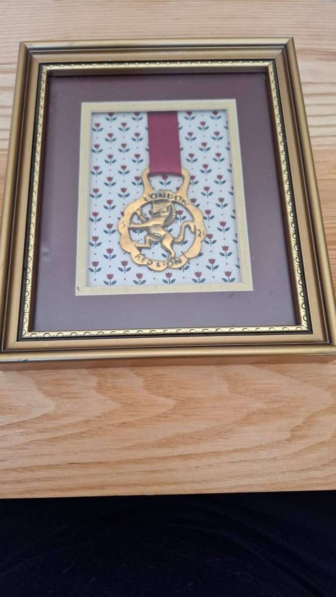 Stunning Framed Brass Horse Buckle in Beautiful Frame - Great Condition